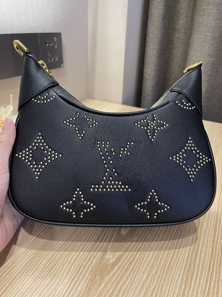 2023 Lady online Purses High Quality Handbags shoulder and cross body back black bag
2023 Lady online Purses High Quality Handbags shoulder and cross body back black bag