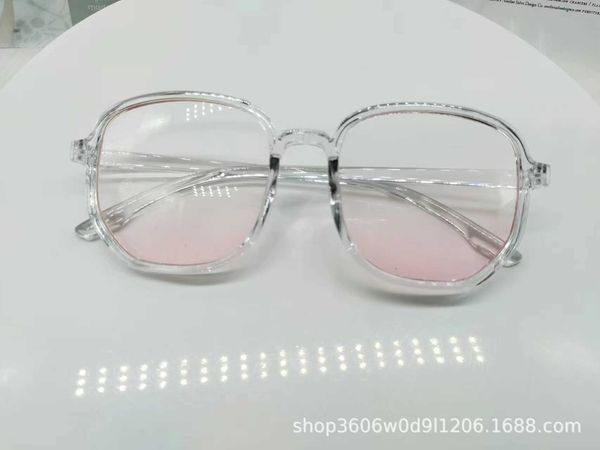 gradual powder blusher sunglasses for women in south korea fashionable large frame anti blue light glasses with black frame, White;black
gradual powder blusher sunglasses for women in south korea fashionable large frame anti blue light glasses with black frame, White;black