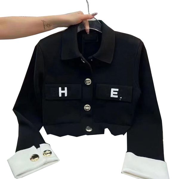 newdesigner lapel polo women's jackets fashion chest pocket alphabet embroidery printed metal buckle knitted long-sleeved cardigan jack, Black;brown
newdesigner lapel polo women's jackets fashion chest pocket alphabet embroidery printed metal buckle knitted long-sleeved cardigan jack, Black;brown