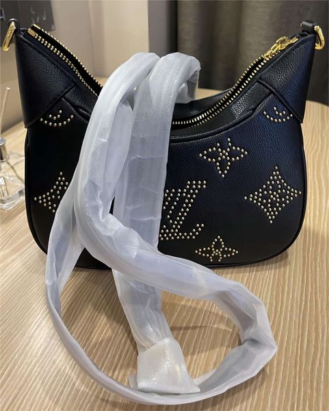 2024 Lady online Purses High Quality Handbags shoulder and cross body back black bag
2024 Lady online Purses High Quality Handbags shoulder and cross body back black bag