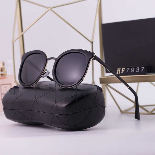 frames sunglasses lady's 2022 edition of new anti uv polarizing sunglasses tiktok glasses, White;black
frames sunglasses lady's 2022 edition of new anti uv polarizing sunglasses tiktok glasses, White;black