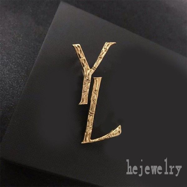 carving brooches designer pins clothing silver gold color lines brass letter metal ice out cjeweler ladies women elegant clothes rhinestone, Gray
carving brooches designer pins clothing silver gold color lines brass letter metal ice out cjeweler ladies women elegant clothes rhinestone, Gray