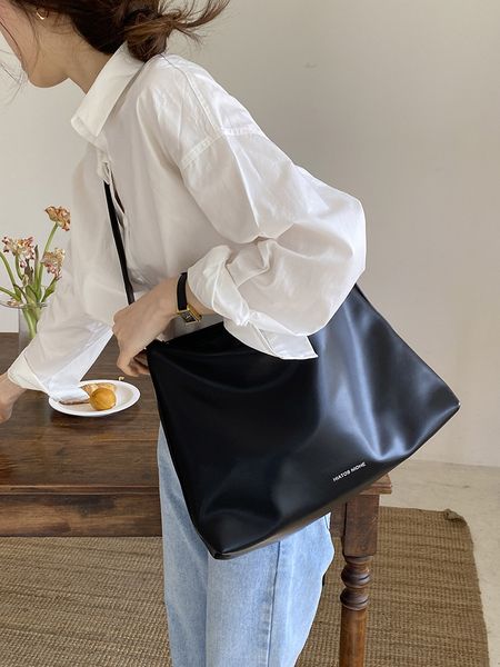 women inclined shoulder bags fashion casual womens bag small handbag totes high-capacity pu leather large volume wholesale girl mobile phone
women inclined shoulder bags fashion casual womens bag small handbag totes high-capacity pu leather large volume wholesale girl mobile phone