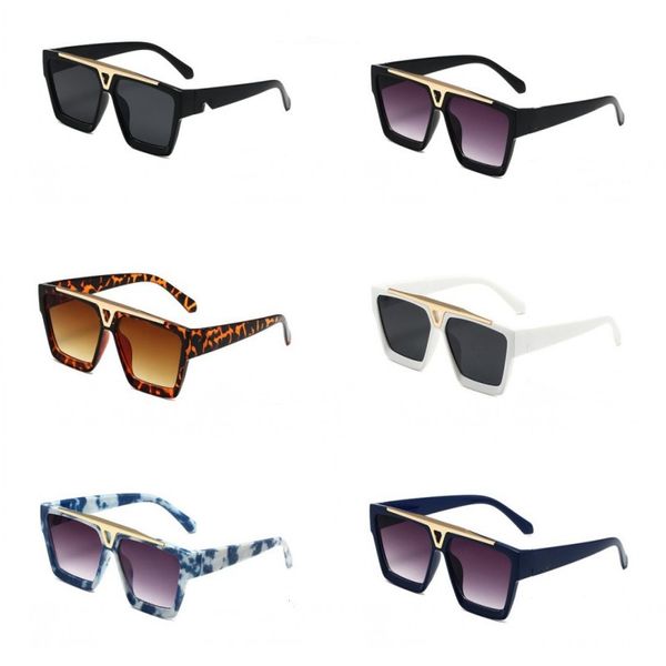 1pcs fashion round sunglasses eyewear sun glasses designer brand black metal frame dark 50mm glass lenses for mens womens better brown cases, White;black
1pcs fashion round sunglasses eyewear sun glasses designer brand black metal frame dark 50mm glass lenses for mens womens better brown cases, White;black