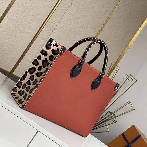 2023 luxury designer totes dermis handbag with double handles and leopard iconic geometric triangle crossbody bags backpack shopping bag pur
2023 luxury designer totes dermis handbag with double handles and leopard iconic geometric triangle crossbody bags backpack shopping bag pur