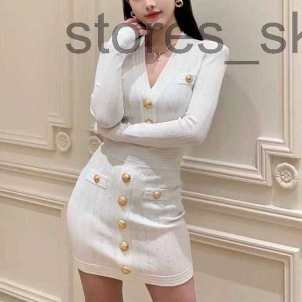 casual dresses designer casual dresses designer knitted v-neck long sleeve high waist dress, elegant style, slim vertical stripe, gold buckl, Black;gray
casual dresses designer casual dresses designer knitted v-neck long sleeve high waist dress, elegant style, slim vertical stripe, gold buckl, Black;gray