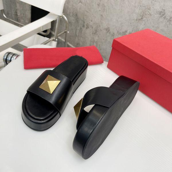 designer sandals women slippers leather slippers platform valentinoity slide rubber sandal summer fashion patform sdfad, Black
designer sandals women slippers leather slippers platform valentinoity slide rubber sandal summer fashion patform sdfad, Black