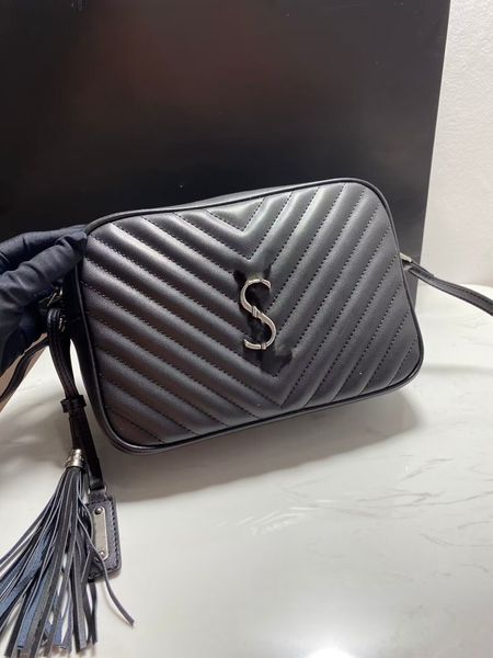 cowhide camera bag luxury designer shoulder bags ladies leather wallet fashion tassel messenger black handbag casual brand 1815 real leather
cowhide camera bag luxury designer shoulder bags ladies leather wallet fashion tassel messenger black handbag casual brand 1815 real leather