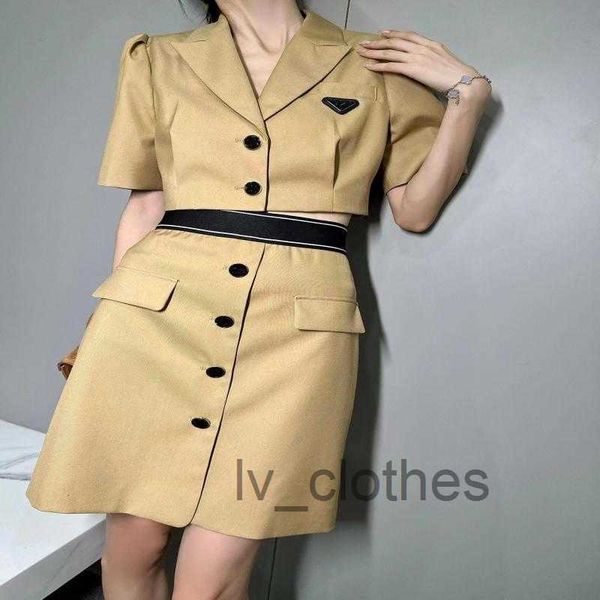 women's set designer brand women's dress women's professional dress double breasted lapel paired with high waist pleated skir, White;black
women's set designer brand women's dress women's professional dress double breasted lapel paired with high waist pleated skir, White;black