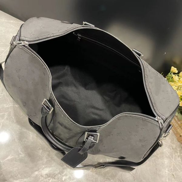 original quality brand handbag genuine leather men travel bag large capacity luggage dufflehandbags large capacity sport
original quality brand handbag genuine leather men travel bag large capacity luggage dufflehandbags large capacity sport