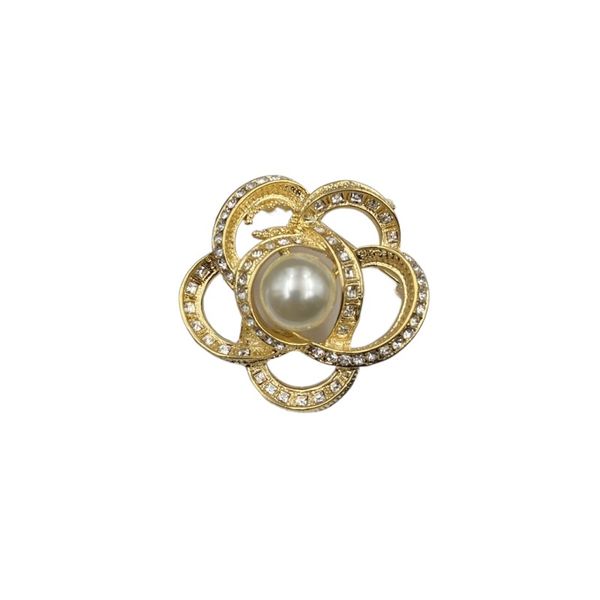 ch crystal designer brooch diamond women imitation embellish brooch for women fashion brand pins pearl brooch charm suit pin marry christmas, Gray
ch crystal designer brooch diamond women imitation embellish brooch for women fashion brand pins pearl brooch charm suit pin marry christmas, Gray