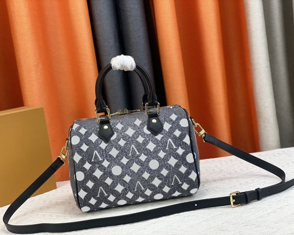 fashion designer totes bag luxury womens handbags speedy bandouliere shoulder bags quality embroidery flower letter denim crossbody ladies m
fashion designer totes bag luxury womens handbags speedy bandouliere shoulder bags quality embroidery flower letter denim crossbody ladies m