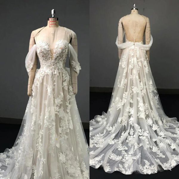2023 gorgeous wedding dresses bridal gown 3d floral lace applique v neck straps sleeveless tulle a line custom sweep train plus size country, White
2023 gorgeous wedding dresses bridal gown 3d floral lace applique v neck straps sleeveless tulle a line custom sweep train plus size country, White