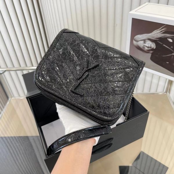 designer handbag women's chain bag luxury one shoulder bag leather material classic letter bag senior sense women's crossbody bag
designer handbag women's chain bag luxury one shoulder bag leather material classic letter bag senior sense women's crossbody bag