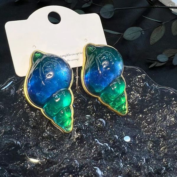 pearl diamond earrings middle niche high-grade sense light luxury conch designer earrings, Golden
pearl diamond earrings middle niche high-grade sense light luxury conch designer earrings, Golden