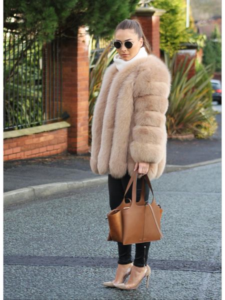 fur large size ladies winter fox fur jacket long sleeve winter jacket ladies real fox fur coat leather jacket, Black
fur large size ladies winter fox fur jacket long sleeve winter jacket ladies real fox fur coat leather jacket, Black