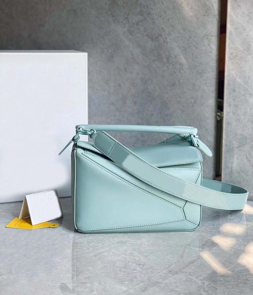 10a mirror brand underarm bag shoulder bag leather messenger bag handbag with box.
10a mirror brand underarm bag shoulder bag leather messenger bag handbag with box.