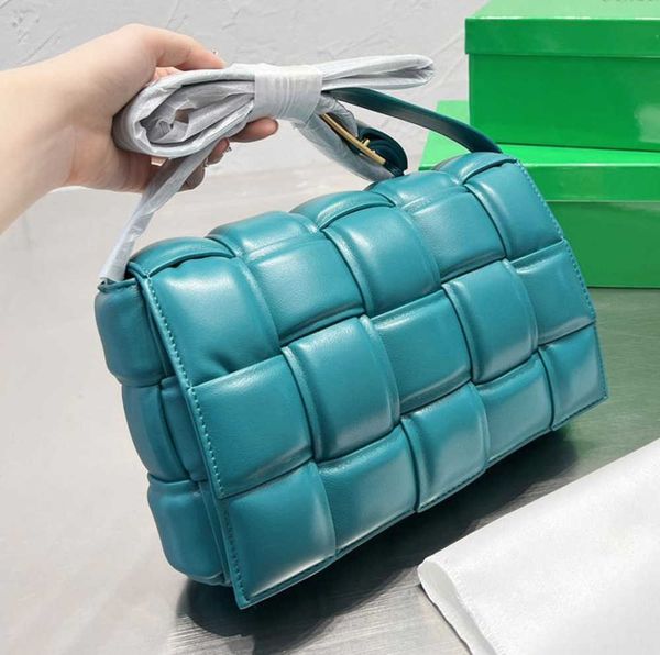 evening bags latest trendy padded cassette intreccio leather cross-bodys bag women hand-knitted luxury purse fashion flap sponge pillow
evening bags latest trendy padded cassette intreccio leather cross-bodys bag women hand-knitted luxury purse fashion flap sponge pillow