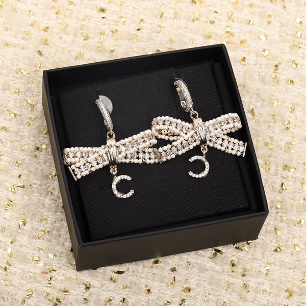 2023 luxury quality charm drop earring with diamond and nature shell beads butterfly shape special design ps7864a, Golden
2023 luxury quality charm drop earring with diamond and nature shell beads butterfly shape special design ps7864a, Golden