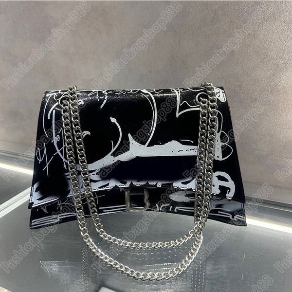 designer crush shoulder bag vintage silver rivet magnetic button graffiti print leather handbag crossbody bag medium black
designer crush shoulder bag vintage silver rivet magnetic button graffiti print leather handbag crossbody bag medium black
