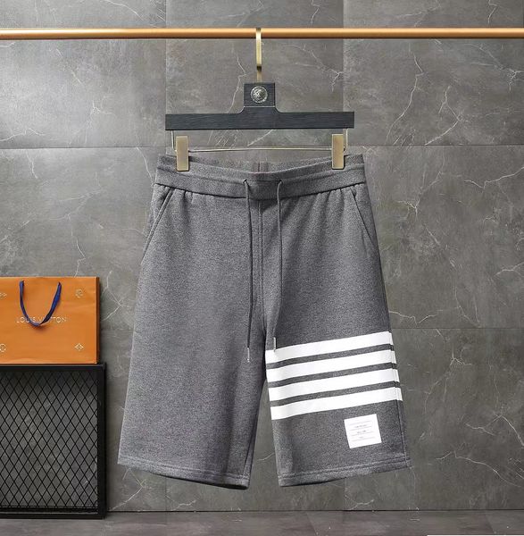 2023 mens designer summer men's shorts men designers short pure cotton material fashion jogging pants european and american check beach, White;black
2023 mens designer summer men's shorts men designers short pure cotton material fashion jogging pants european and american check beach, White;black
