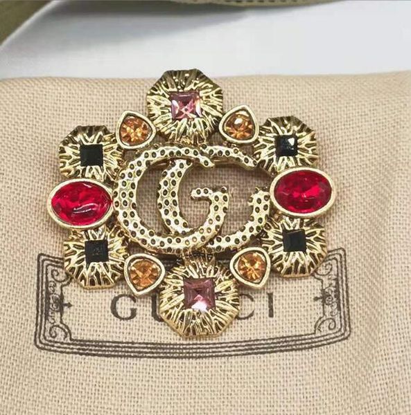 luxury women men designer brand letter brooches 18k gold plated inlay crystal rhinestone jewelry brooch pearl pin marry christmas party gift, Gray
luxury women men designer brand letter brooches 18k gold plated inlay crystal rhinestone jewelry brooch pearl pin marry christmas party gift, Gray