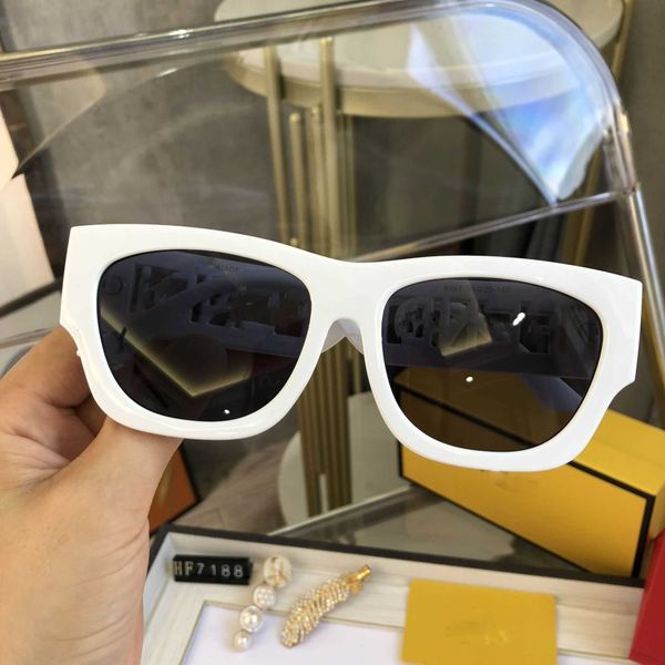 frames 2022 new fashion sunglasses women's net red trend atmospheric square glasses, White;black
frames 2022 new fashion sunglasses women's net red trend atmospheric square glasses, White;black