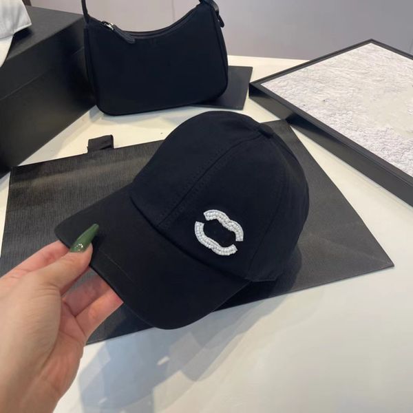 designer brand luxury men's baseball cap women's summer new style small fragrance embroidery letter sunshade hat fashion trend, Blue;gray
designer brand luxury men's baseball cap women's summer new style small fragrance embroidery letter sunshade hat fashion trend, Blue;gray