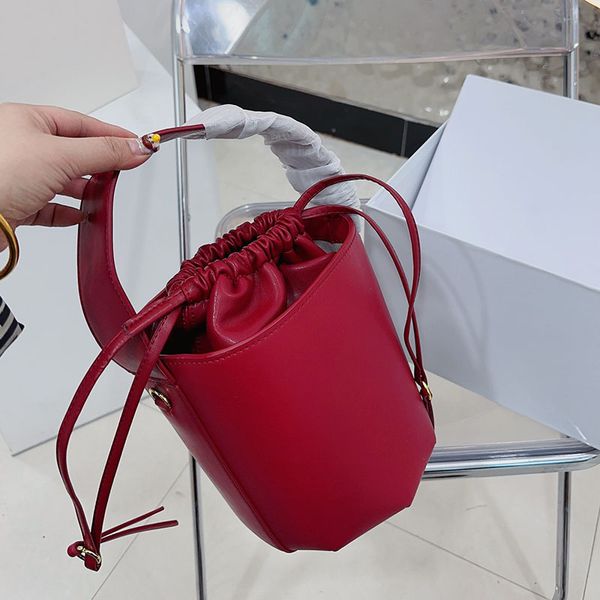 bags leather bucket designer bag weekend bag genuine luxury designer travel crossbody shoulder bag purses letter fashion purse bag shipping
bags leather bucket designer bag weekend bag genuine luxury designer travel crossbody shoulder bag purses letter fashion purse bag shipping