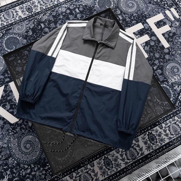 causal men jackets fashion designer outdoor windbreaker waterproof sunscreen spring summer autumn letter printed hip hop couple mens womens, Black;brown
causal men jackets fashion designer outdoor windbreaker waterproof sunscreen spring summer autumn letter printed hip hop couple mens womens, Black;brown