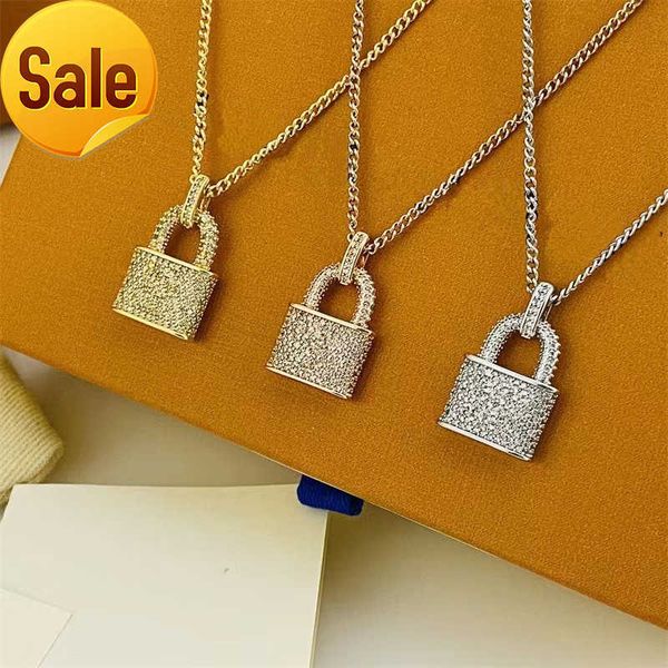 classic titanium steel lock necklace women's gold silver letters gift girlfriend wedding inlaid with diamonds luxury designer jewelry d
classic titanium steel lock necklace women's gold silver letters gift girlfriend wedding inlaid with diamonds luxury designer jewelry d