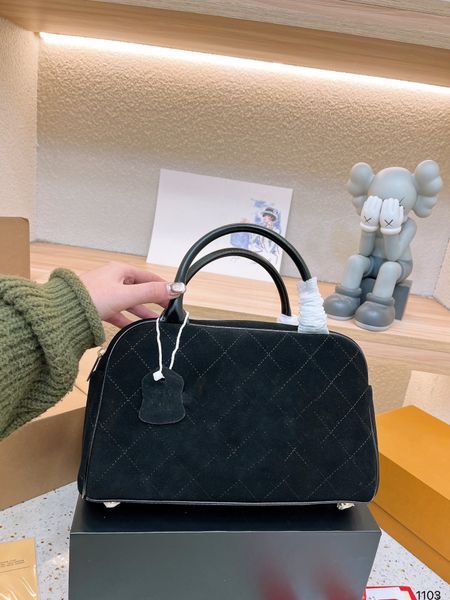 10A high quality LouLou Puffer C shape luxury wallet mini purses crossbody designer bag coussin luxury handbag shoulder bags leather lady embossed handbags, Black
10A high quality LouLou Puffer C shape luxury wallet mini purses crossbody designer bag coussin luxury handbag shoulder bags leather lady embossed handbags, Black