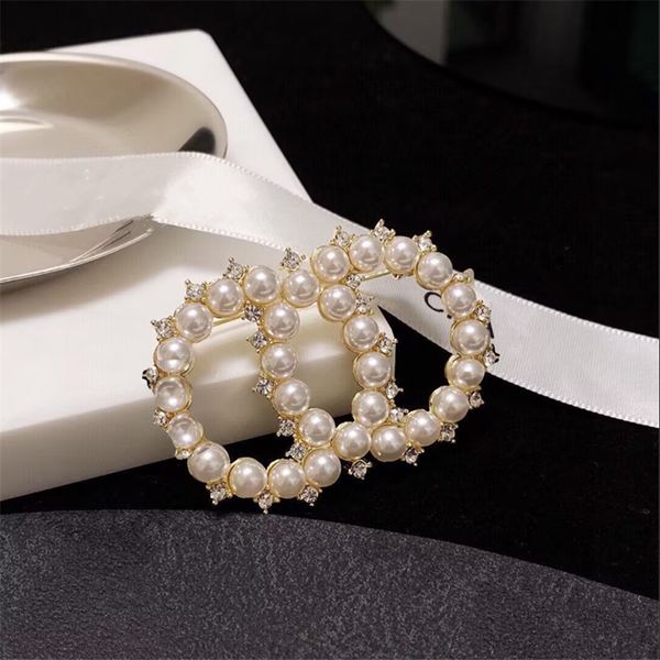 famous design gold g brand luxurys desinger brooch women rhinestone pearl letter brooches suit pin fashion jewelry clothing decoration acces, Gray
famous design gold g brand luxurys desinger brooch women rhinestone pearl letter brooches suit pin fashion jewelry clothing decoration acces, Gray