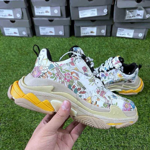 triple-s women men triple s shoe dad casual shoes crystal clear bottom paris 17fw leisure sneakers for vintage old grandpa trainer
triple-s women men triple s shoe dad casual shoes crystal clear bottom paris 17fw leisure sneakers for vintage old grandpa trainer