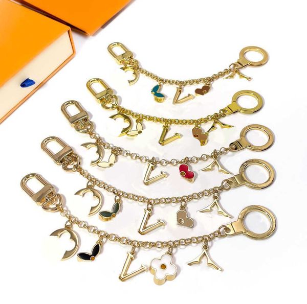 keychains lanyards keychain luxury designer brand key chain men car keyring women buckle bag pendant gift with box dustbag motion current 63, Silver
keychains lanyards keychain luxury designer brand key chain men car keyring women buckle bag pendant gift with box dustbag motion current 63, Silver