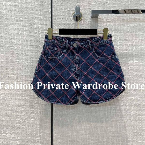 shorts 2022 new fashion summer argyle embroidery blue denim shorts women high waist slim fit sweet girl shorts streetwear, White;black
shorts 2022 new fashion summer argyle embroidery blue denim shorts women high waist slim fit sweet girl shorts streetwear, White;black