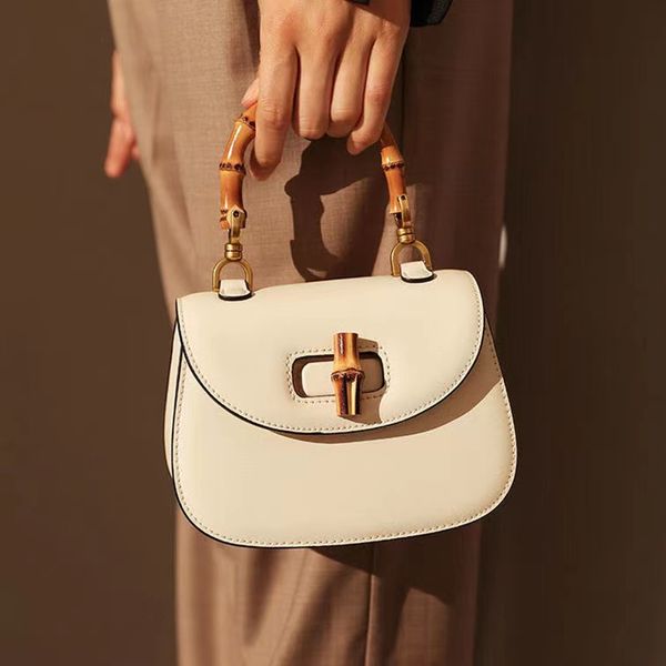 evening bags fashion bamboo handle women handbags designer shoulder luxury pu leather crossbody bag vintage saddle small flap purse 230417
evening bags fashion bamboo handle women handbags designer shoulder luxury pu leather crossbody bag vintage saddle small flap purse 230417