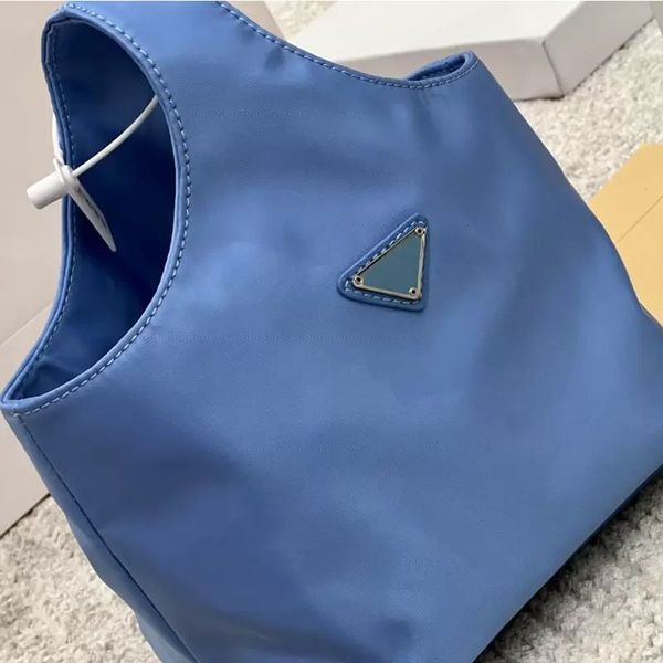 2023 ladies handbag designer women's chain can be shoulder bags messenger wallet luxury casual daily temperament all-match clothes xb40, Black;red
2023 ladies handbag designer women's chain can be shoulder bags messenger wallet luxury casual daily temperament all-match clothes xb40, Black;red