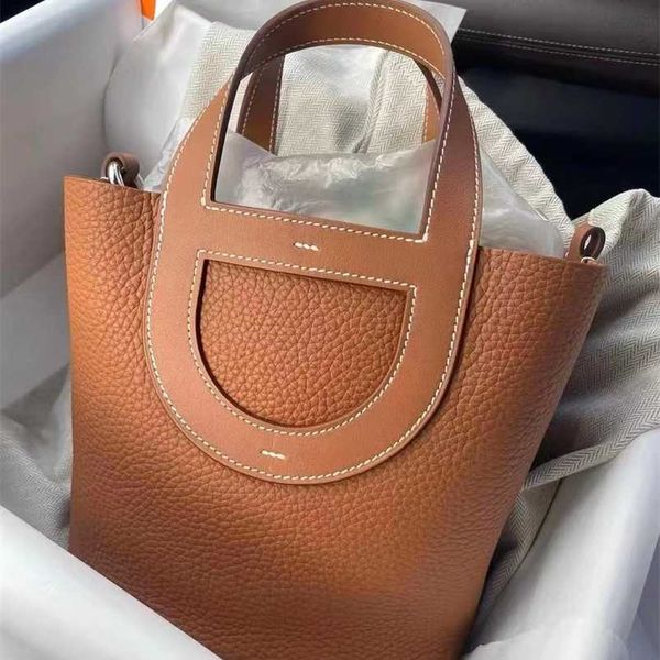 picotin 7a quality h erms handbag pig nose handmade thread layer face cow leather handheld one shoulder genuine qq leather bags for women
picotin 7a quality h erms handbag pig nose handmade thread layer face cow leather handheld one shoulder genuine qq leather bags for women