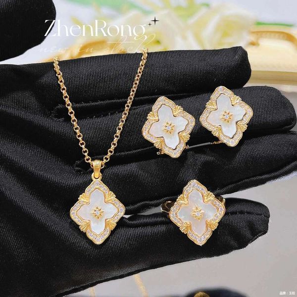 

Classic designer necklace jewelry buccellati Jewelry luxury Italian Court Wind White Fritillaria Set Four-leaf clover Bracelet Red Agate Necklace Ring Earrings, White necklace 38+4cm