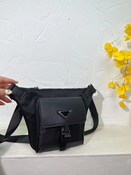 nylon crossbody bag designer cross body bags men and women chest bags luxury waist bag fashion purse 2colors small pocket designers shoudler
nylon crossbody bag designer cross body bags men and women chest bags luxury waist bag fashion purse 2colors small pocket designers shoudler