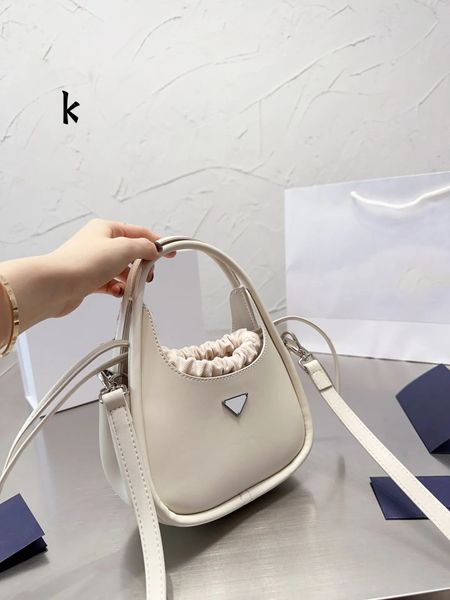 designer totes bag shopping handbag womens bag pochette tote luxury shoulder bags purse genuine leather wallet purses1, Black;red
designer totes bag shopping handbag womens bag pochette tote luxury shoulder bags purse genuine leather wallet purses1, Black;red