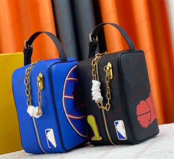 dopp kit toilet bag cosmetic bags washing handbag tote designer clutch pochette men women wallet taurillon leather monograms basketball dhga
dopp kit toilet bag cosmetic bags washing handbag tote designer clutch pochette men women wallet taurillon leather monograms basketball dhga