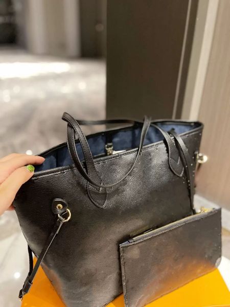 2023 black classic shoulder bag designer messenger bag luxury wallet women's shopping large capacity tote wild travel family xb40074, Black;red
2023 black classic shoulder bag designer messenger bag luxury wallet women's shopping large capacity tote wild travel family xb40074, Black;red