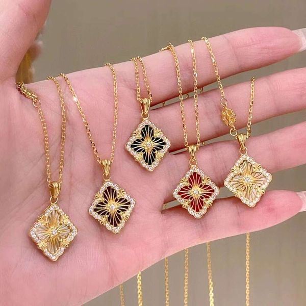 Classic designer necklace jewelry buccellati Jewelry luxury brand Womens Necklace V Gold Plated 18 K Gold Four Leaf Grass Double Sided High Quality Collar Chain
Classic designer necklace jewelry buccellati Jewelry luxury brand Womens Necklace V Gold Plated 18 K Gold Four Leaf Grass Double Sided High Quality Collar Chain
