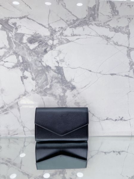minitote bag leather handbag designer luxury niche design small shoulder coin purse bag
minitote bag leather handbag designer luxury niche design small shoulder coin purse bag