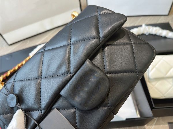 fashion trend luxury kid skin leather crossbody bag designer tote bag thick chain retro underarm bag
fashion trend luxury kid skin leather crossbody bag designer tote bag thick chain retro underarm bag