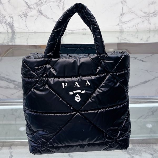 designer tote bag leisure large capacity bag 2023 new women's bag fashion lightweight shoulder bag underarm bag handbag
designer tote bag leisure large capacity bag 2023 new women's bag fashion lightweight shoulder bag underarm bag handbag