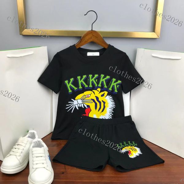 kids clothing sets boys girls tracksuits suit letters print 2pcs luxury designer t shirt short pants suits chidlren casual sport clothes 90-, White
kids clothing sets boys girls tracksuits suit letters print 2pcs luxury designer t shirt short pants suits chidlren casual sport clothes 90-, White