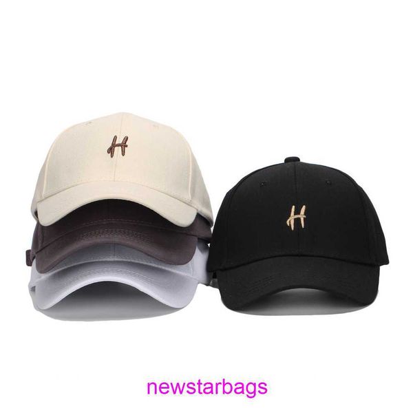 original edition designer hermsie hat for sale embroidery h baseball cap both men and women outdoor sunshade sunscreen everyday street pgrap, Blue;gray
original edition designer hermsie hat for sale embroidery h baseball cap both men and women outdoor sunshade sunscreen everyday street pgrap, Blue;gray